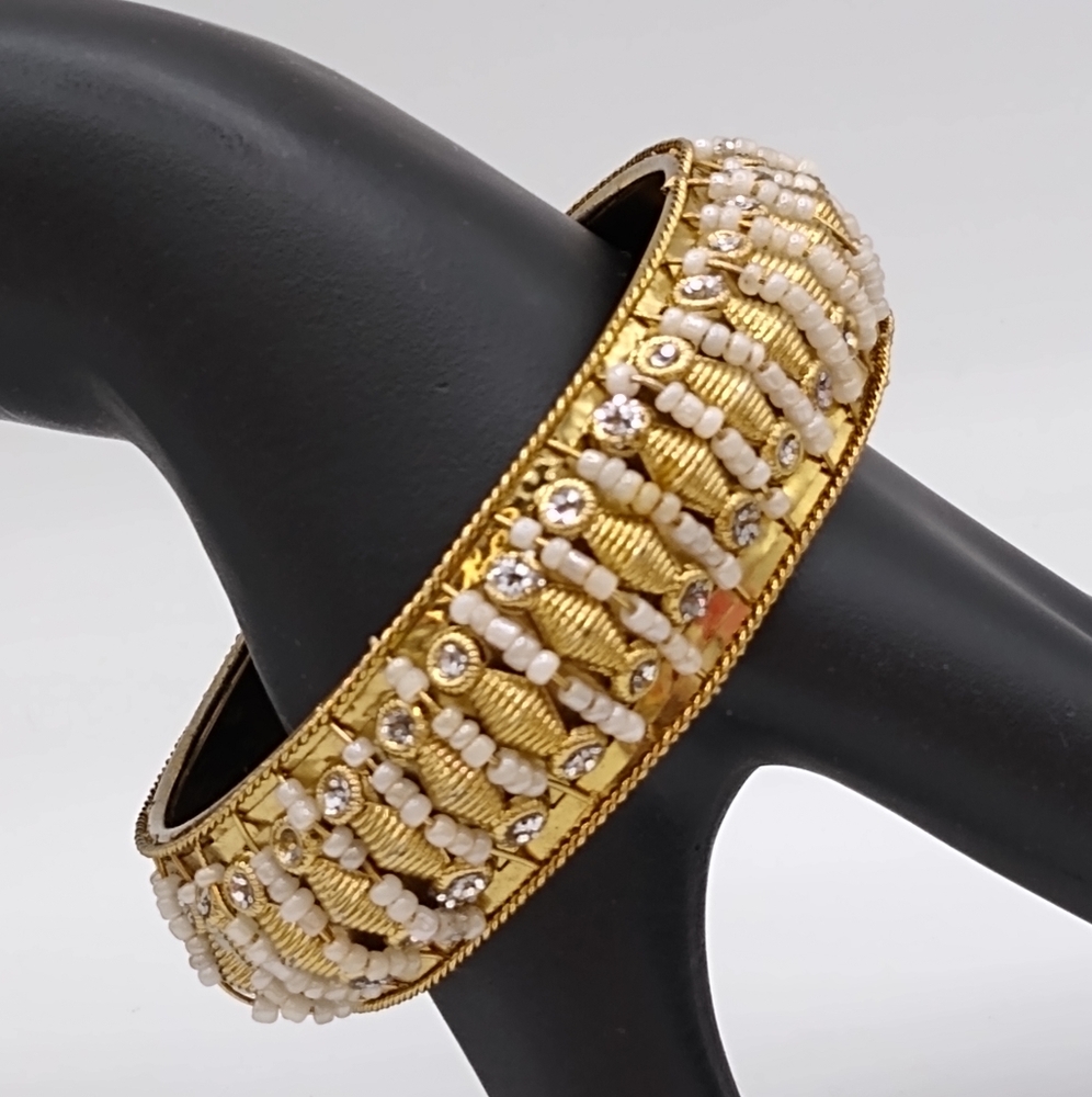 Wire Wrapped Wide Chunky Gold tone Beaded Wire Rhinestone Bangle Vintage - Picture 3 of 10